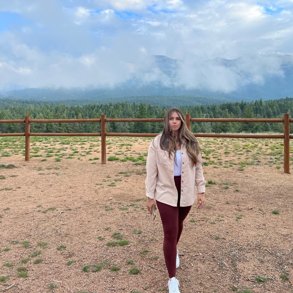 Meet your Posher, Jocelyn